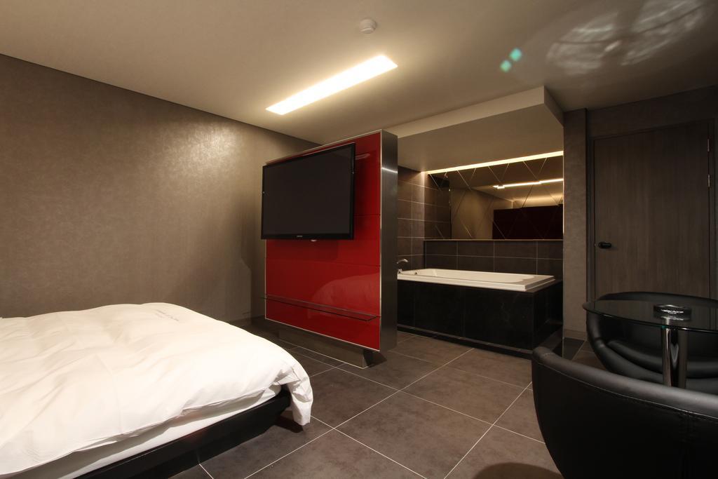 Valentine Hotel Коян Экстерьер фото